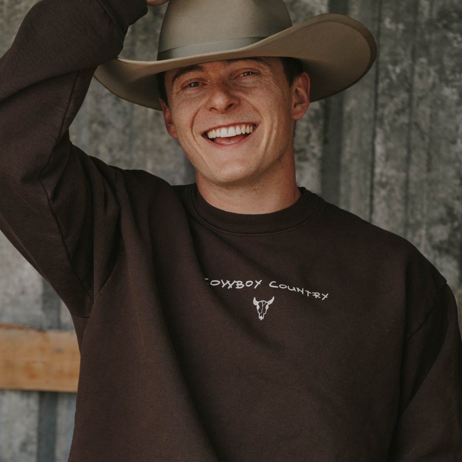 "Cowboy Country" Heavy Pullover in Chocolate